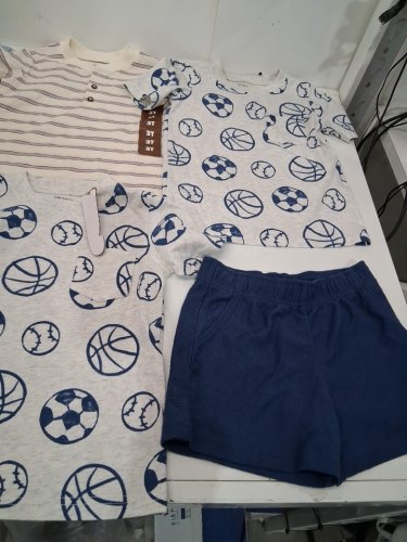 6 ASSORTED BOYS CLOTHES - SIZE 3-4T image 4