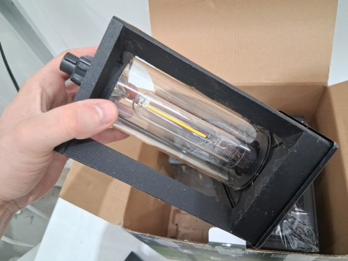 4PK GTX NATURALLY SOLAR POWERED 25LM PATHWAY LIGHTS - 4"X4"X23"- BLACK (MODEL: 1937955) image 4