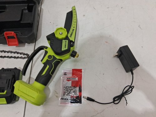 Devenbo Cordless Handheld Electric Portable Mini Chainsaw - 6" / 880W / 2000mAh Battery - Green / Black (Model: ZHDJ-01) image 5