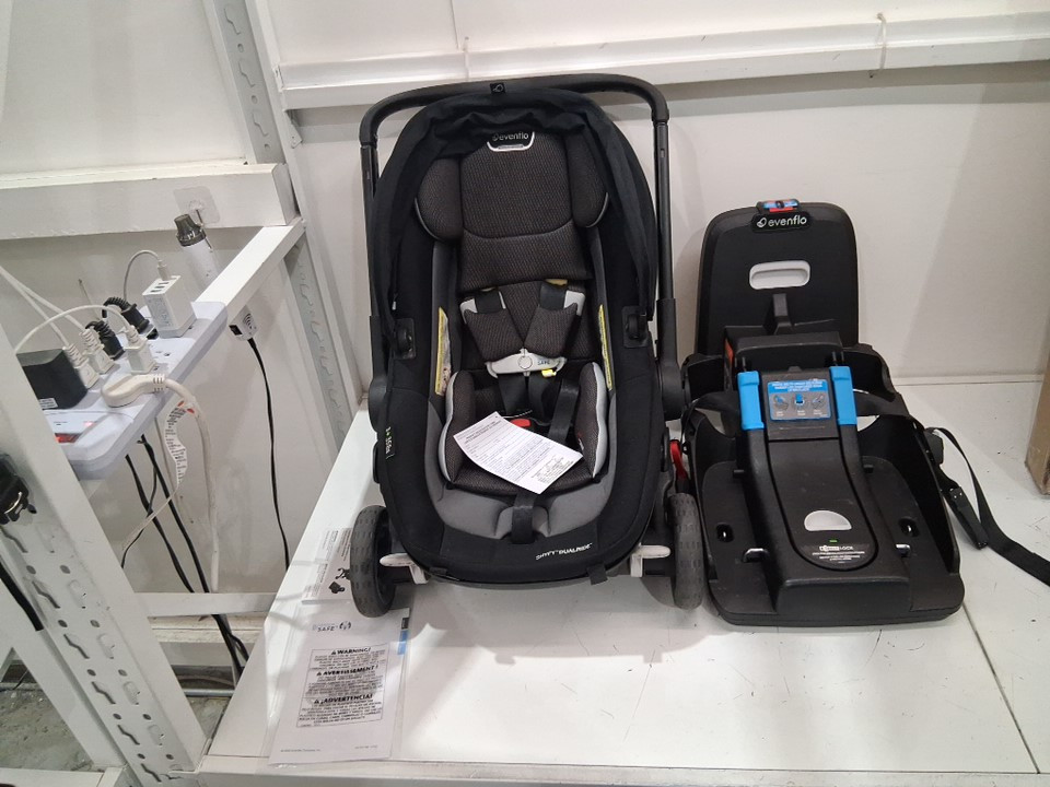 Evenflo Shyft DualRide Infant Car Seat and Stroller Combo - 35lb max - black (Model: 37312460CG) image 9