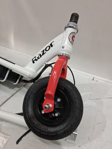 Razor e200 Electric Scooter - white / red (13112410) image 16