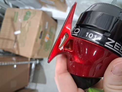 Zebco 101 Spincast Reel - size 20 - red image 5