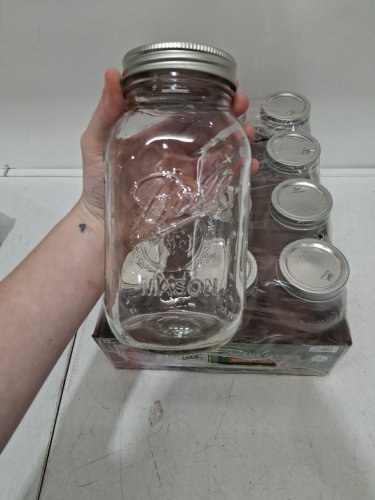 12pk Ball regular mouth mason jars with lids and bands - 31.6oz - clear (model: 2016885) image 3