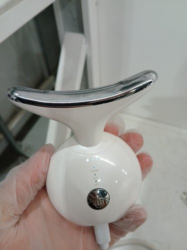 women's Skin Tightening Facial Lift  beauty instrument - white (Model: ve718) image 4