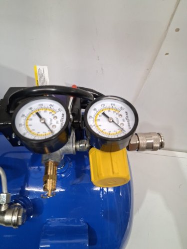 goodyear horizontal Portable Electric Air Compressor - 150psi - 8 gal - blue (model:GYC6080S) image 3