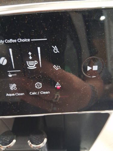 PHILIPS 2200 SERIES FULLY AUTOMATIC ESPRESSO/COFFEE MACHINE WITH BUILT-IN MILK FROTHER & GRINDER - BLACK (MODEL: EP2220/14) image 4
