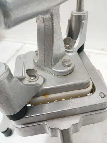 commercial vegetable and fruit cutter with grid blades for equal slices - stainless steel (MODEL: QTJ-J002) image 5