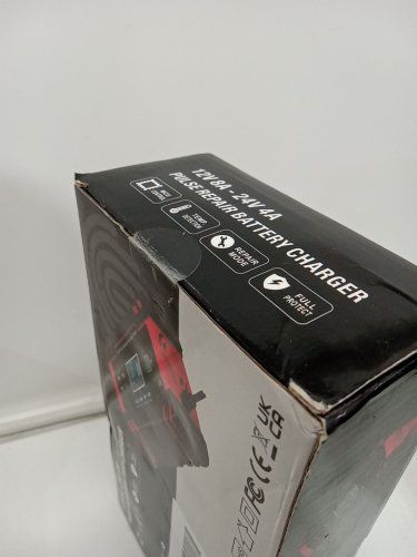 Portable Pulse Repair Battery Charger for Cars and Motorcycles with LCD Display - 12v 8A - 24V 4A - Red / Black image 4