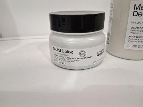 2PC L'OREAL PARIS METAL DETOX HAIR PRODUCTS TO PREVENT BREAKAGE AND COLOUR SHIFT- 250ML/500ML - PROFESSIONAL HAIR MASK / PROFESSIONAL SHAMPOO image 3
