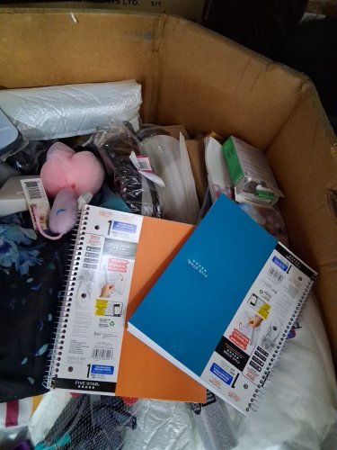 assorted MIXED item MYSTERY PALLET - VARIOUS PRODUCTS - aprox 300+ - (pallet #40) image 5