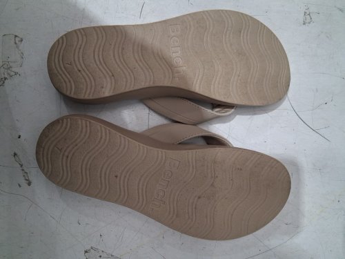 women's bench comfort flip flops - size 7- tan (style : 5220010) image 3
