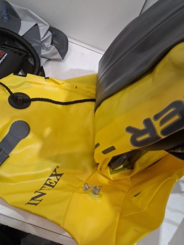 INTEX EXPLORER K2 2-PERSON INFLATABLE KAYAK SET WITH ALUMINUM OARS & PUMP - YELLOW (MODEL: 68307EP) image 7