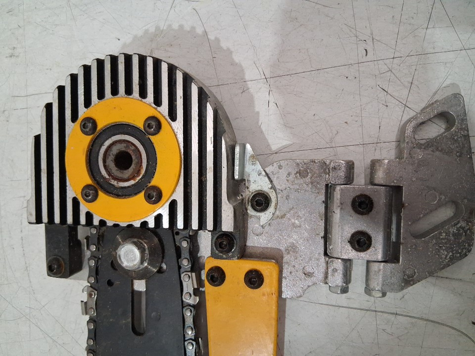 SUPERIOR STEEL BEAM CUTTER FOR WORM DRIVE SAWS - 12" - black/yellow (MODEL: S77000) image 4