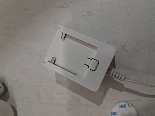 PHILIPS HUE WHITE AND COLOUR AMBIANCE SMART LIGHTING STARTER KIT - 75W 1100LM - MULTICOLOR (MODEL: 563320) image 2