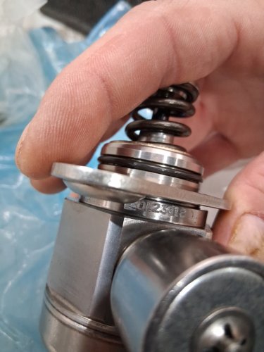 High Pressure Fuel Pump  Replacement fits various models and makes (Model: dl23012 image 4