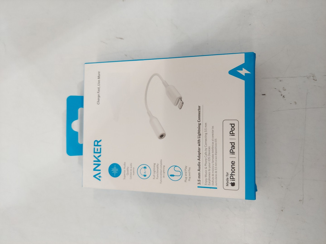 ANKER 3.5mm audio adapter with lightning connector - white (MODEL: A8193) image 2