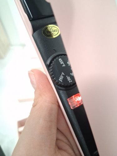 l'ange ceramic 1-pass flat iron, dual voltage 110-240v, 45w - 1"- pink  (model: hs098/2432) image 4