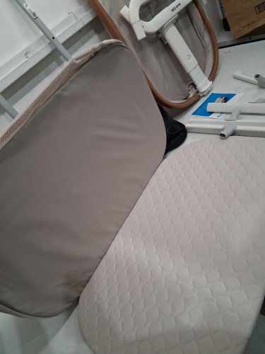 masi-cosi lora adjustable Bedside Bassinet - 20lb max - horizon sand (model: 10179cgmt) image 6