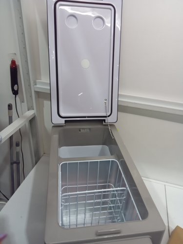 EUHOMY Electric Cooler Refrigerator Fridge/Freezer With APP Control - 55L CAP - 12V - Black/Grey (Model: CF001-55GR-CAEH) image 6