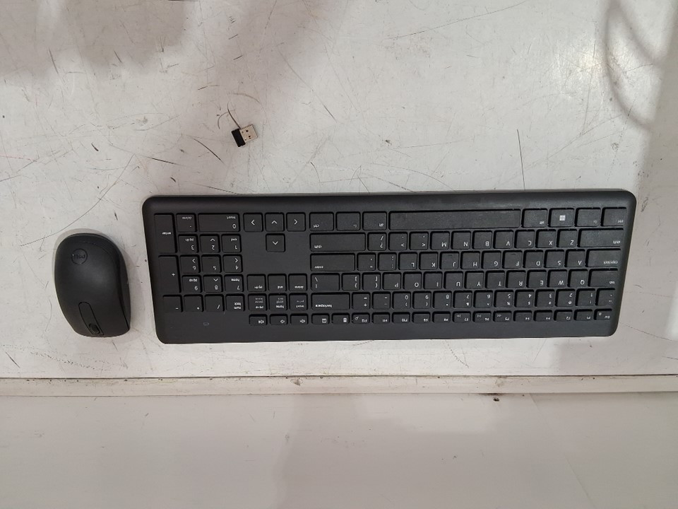 Dell Wireless Mouse & Keyboard Set - Black (Model: KM3322W) image 3