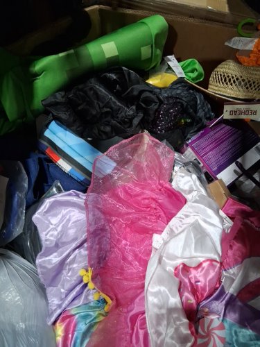 assorted MIXED item MYSTERY PALLET - VARIOUS PRODUCTS - aprox 300+ - (pallet #42) image 6