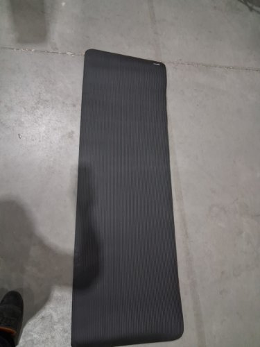 AMAZON BASICS EXTRA THICK EXERCISE YOGA MAT with carrying strap - 76" x 24" x 1"- black image 2