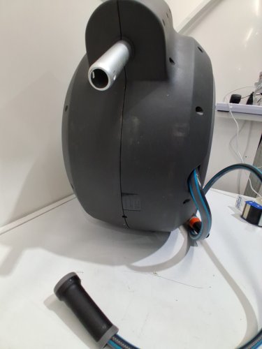 Gardena frost-proof Wall-Mounted Auto-Retractable Hose Reel - 100ft - Black/Turquoise (model: 20505-81) image 4