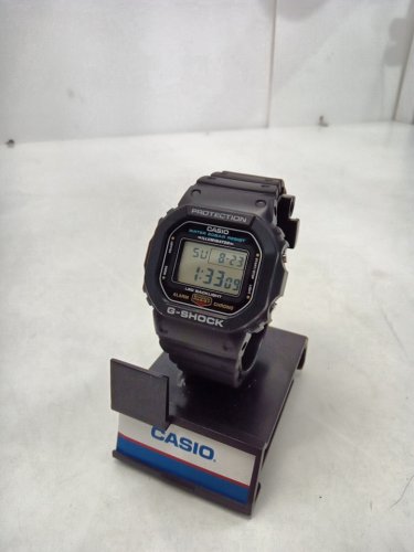MEN'S CASIO G-SHOCK water resistant solar g-5600 series watch - 42.8mm - BLACK (DW-5600uE-1v) image 2