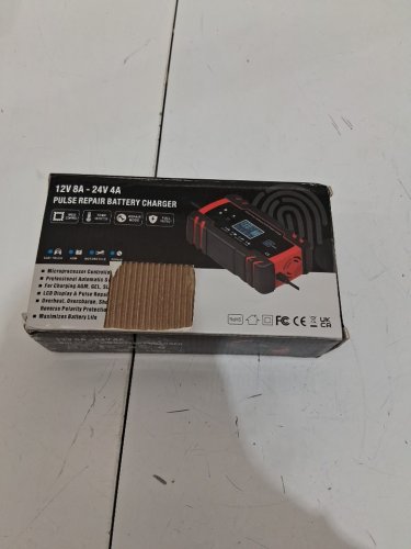 Portable Pulse Repair Battery Charger for Cars and Motorcycles with LCD Display - 12v 8A - 24V 4A - Red / Black image 4