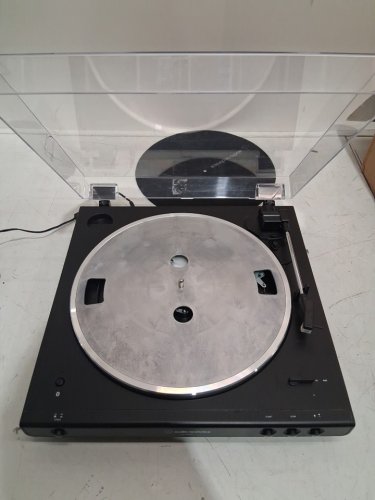 AUDIO-TECHNICA FULLY AUTOMATIC BELT-DRIVE STEREO TURNTABLE with bluetooth connection and usb - Black (model: at-lp60xbt) image 3