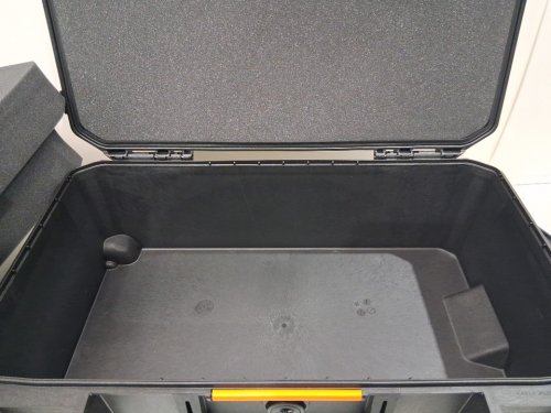 vault by pelican rolling protective case with no foam for - 22" x 14" x 9" - black (model: v525) image 4