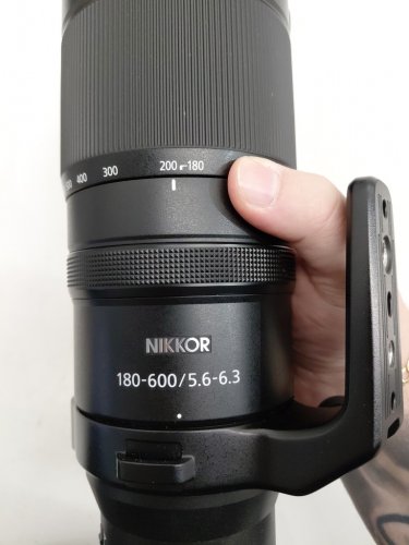 Nikon NIKKOR Z 180-600mm f/5.6-6.3 LENS image 3