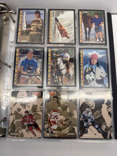 APPRX 630+ ASSSTD PINNACLE 1992/93 HOCKEY CARDS image 8