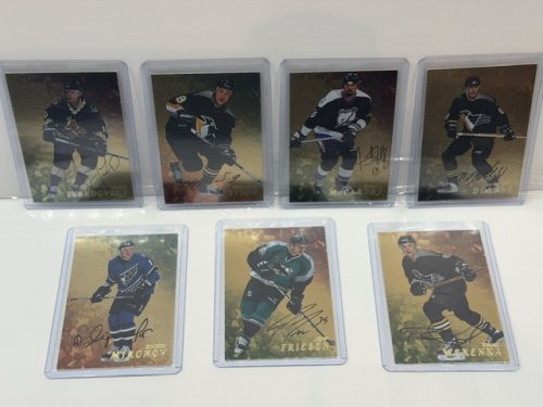 7 ASSTD SIGNED 1998 IN THE GAME INC HOCKEY CARDS image 16