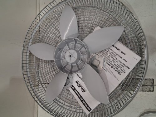 AIR KING 3-speed OSCILLATING WALL FAN - 18" - grey/white (model:9018c) image 3