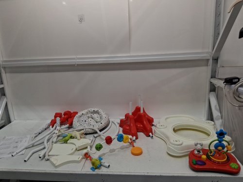 Dream on me 2-in-1 zany activity center and bouncer adjustable height - White/red/multicolour (Model: 401-wb) image 3