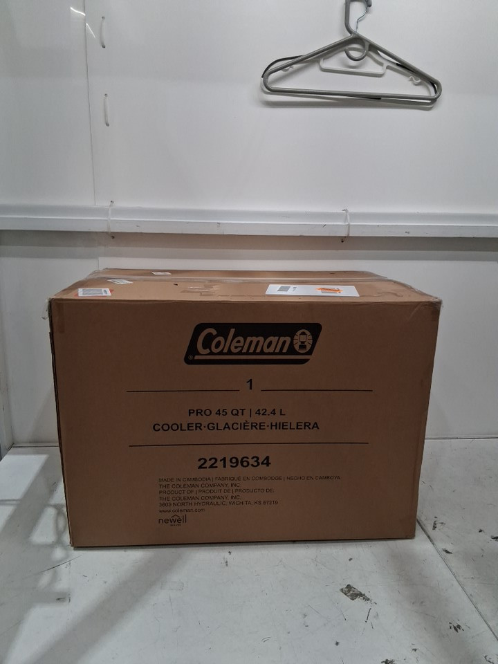 coleman pro heavy duty ultra light cooler - 45qt - light blue (model: 2219634) image 2