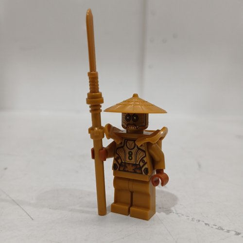 LEGO NINJAGO COLLECTIBLE MINI FIGURE WITH ASSORTED WEAPON / TOOL - TEMPLE GUARD, GOLD image 2