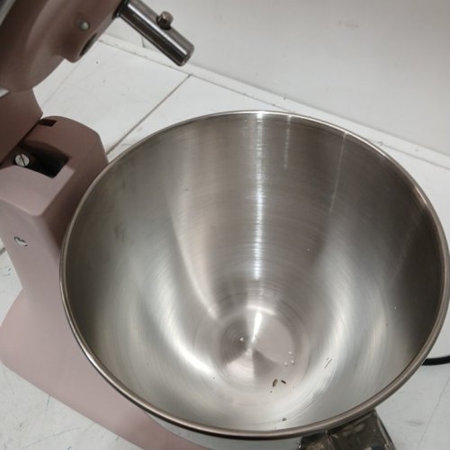 KITCHENAID ARTISAN SERIES TILT-HEAD STAND MIXER WITH SPLASH GUARD - 5QT. BOWL - MATTE FEATHER PINK (MODEL: KSM150PSFT) image 4