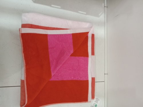 Kate Spade Reversible Beach Towel - 40″ x 72″ - red/white/pink image 3