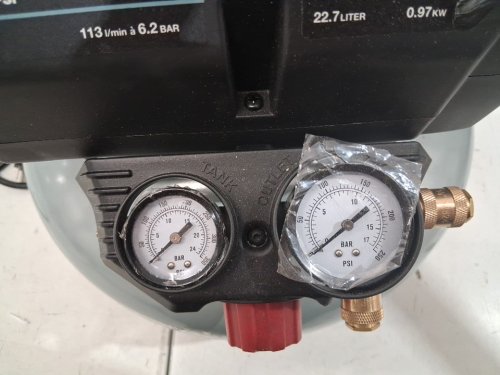 metabo hpt "the tank" pancake air compressor - 200psi / 6 gallon - grey (model: EC914S) image 3