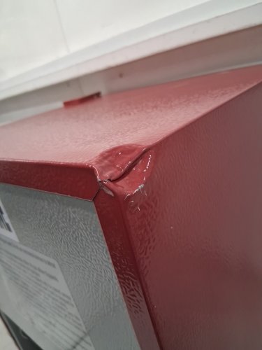 frigidaire retro series compact refrigerator with built in bottle opener - 1.6cuft - merlet/red (model: efr197-merlot-6com) image 8