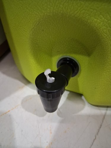 IGLOO SEAT TOP HANDWASH SANITIZE WASH STATION - 5-GAL - ACID GREEN/BLACK (MODEL: 60359) image 3