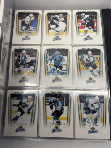 370 APPROX ASSSTD 2005 UPPER DECK MVP HOCKEY NHL CARDS image 2