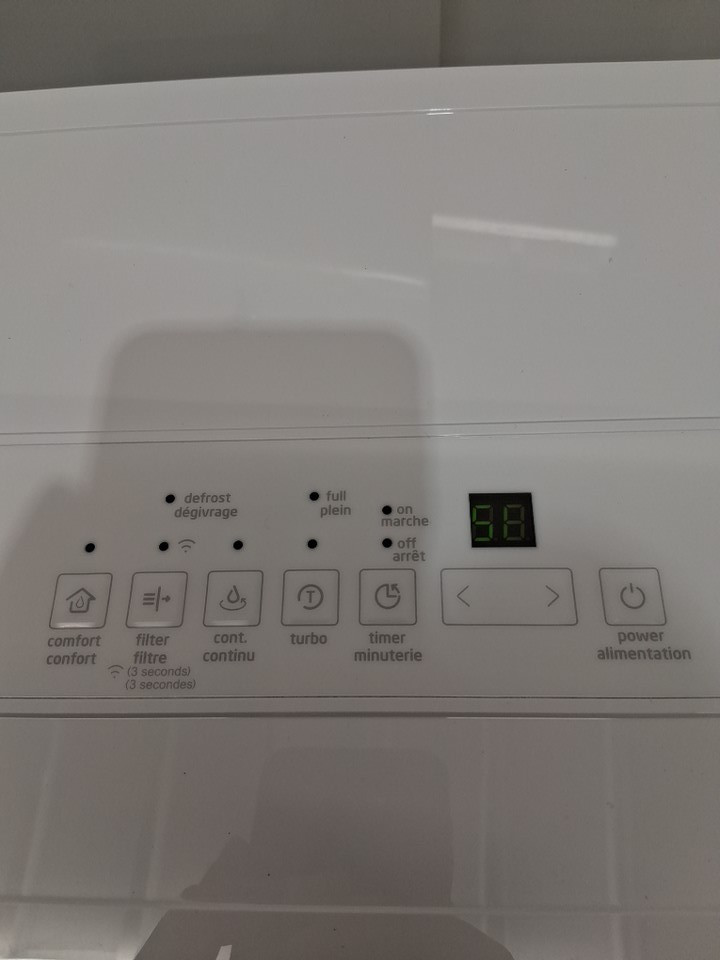 MIDEA EASYDRY DEHUMIDIFIER WITH DIGITAL DISPLAY - 1500SQ.FT. COVERAGE - WHITE (MODEL: MAD22C1AWS) image 9