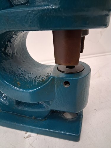 HYDRAULIC HOLE PUNCHING TOOLFOR IRON PLATE/COPPER BAR/ALUMINUM/STAINLESS STEEL - 310KN/31T PUNCHING FORCE (MODEL: CH-60) image 7