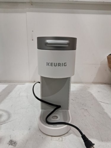 KEURIG K-SLIM SINGLE SERVE COFFEE MAKER - white (MODEL: K900) image 3