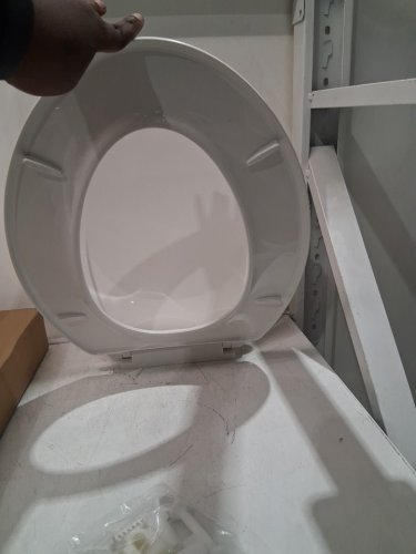 Garvee elongated soft close easy clean plastic toilet seat - 19" - white - (model: pho_11gxk800) image 4