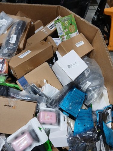 assorted MIXED item MYSTERY PALLET - VARIOUS PRODUCTS - aprox 300+ - (pallet #25) image 5