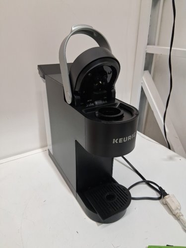 KEURIG K-SLIM SINGLE SERVE COFFEE MAKER - 3 cup sizes - BLACK (MODEL: K900) image 3